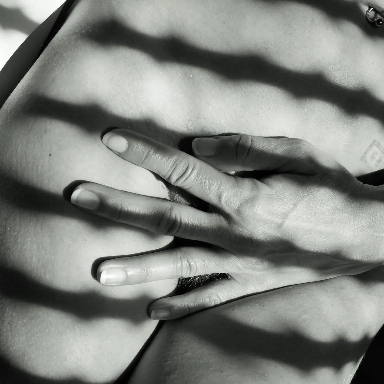 Comment éliminer naturellement les boutons sur les parties intimes ?