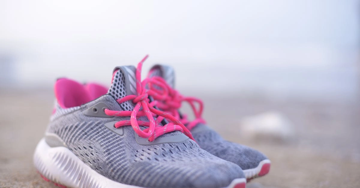 découvrez notre collection de sneakers tendance pour tous les styles et toutes les occasions. confort et esthétique se rencontrent pour vous offrir des chaussures qui élèveront votre tenue.