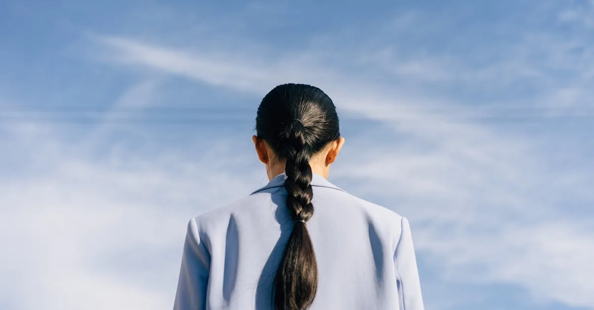 découvrez la coiffure tresse bohème, un style naturel et chic parfait pour toutes les occasions. apprenez à réaliser cette tresse élégante et décontractée facilement.